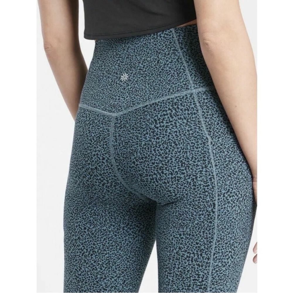 Athleta Salutation Stash Pocket II Textured 7/8 Tight - Micro Cheetah, Small